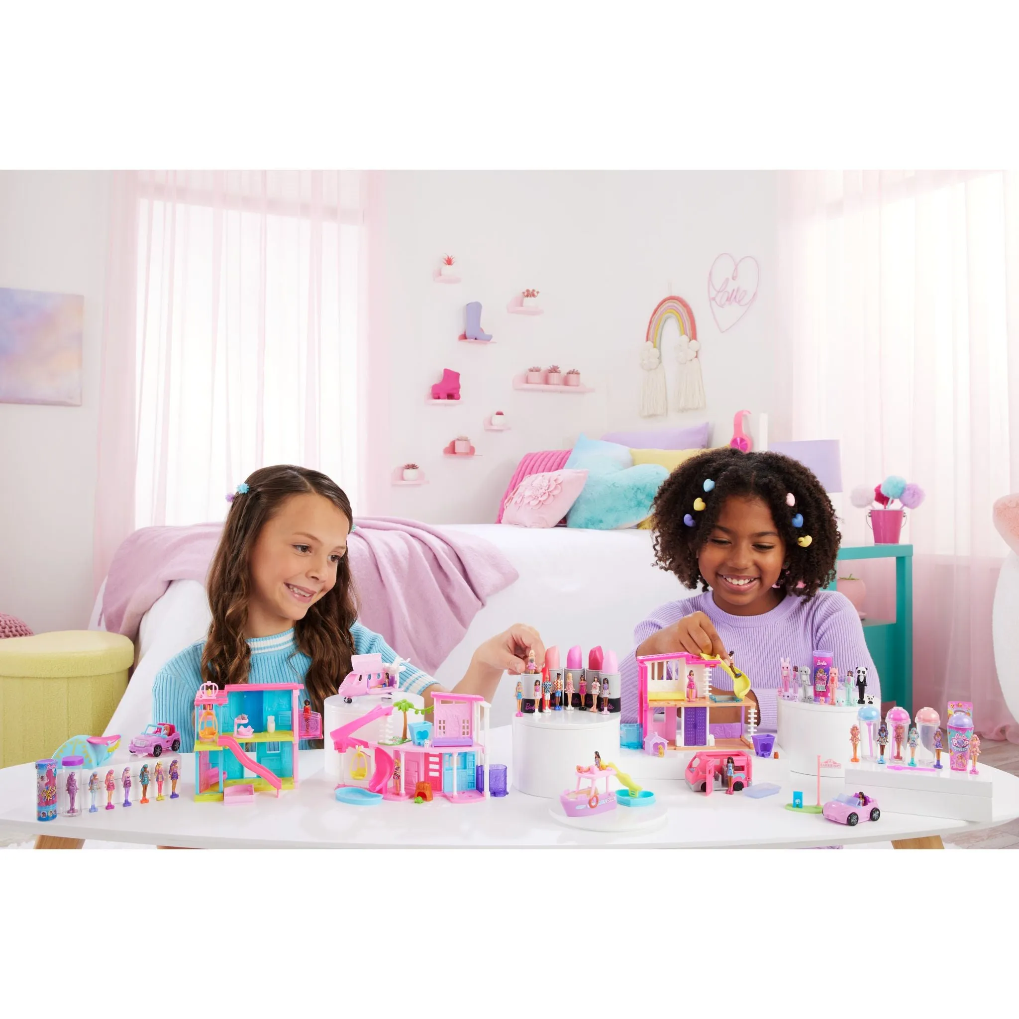 Barbie Mini Barbieland Color-Changing Dreamcamper
