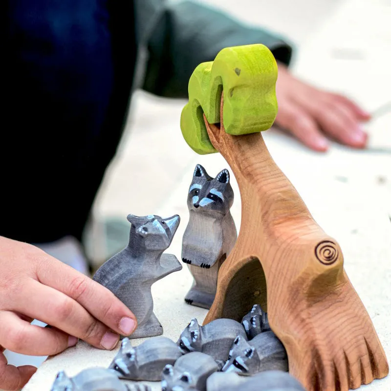 Bumbu Toys | Raccoon Sitting