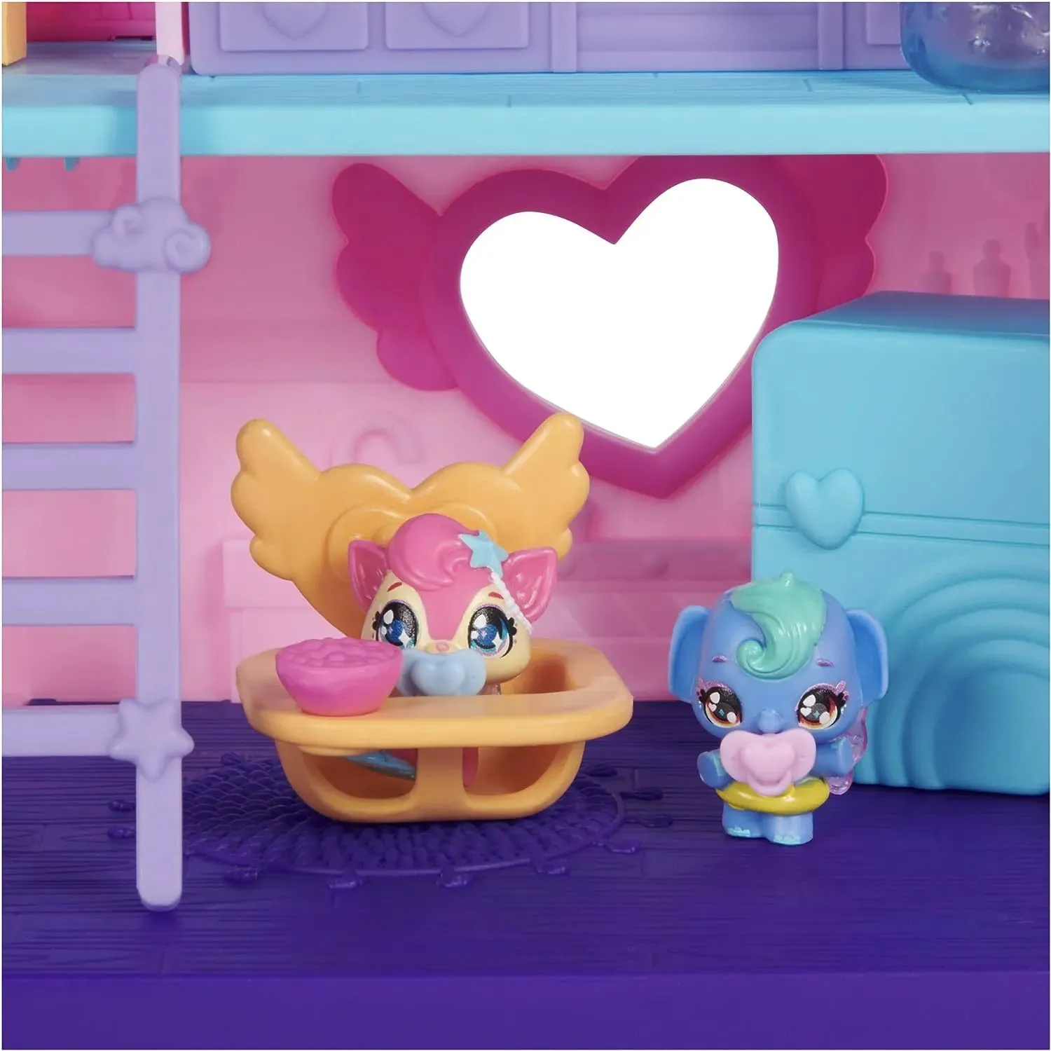 Hatchimals Alive! Hatchi-Nursery Playset