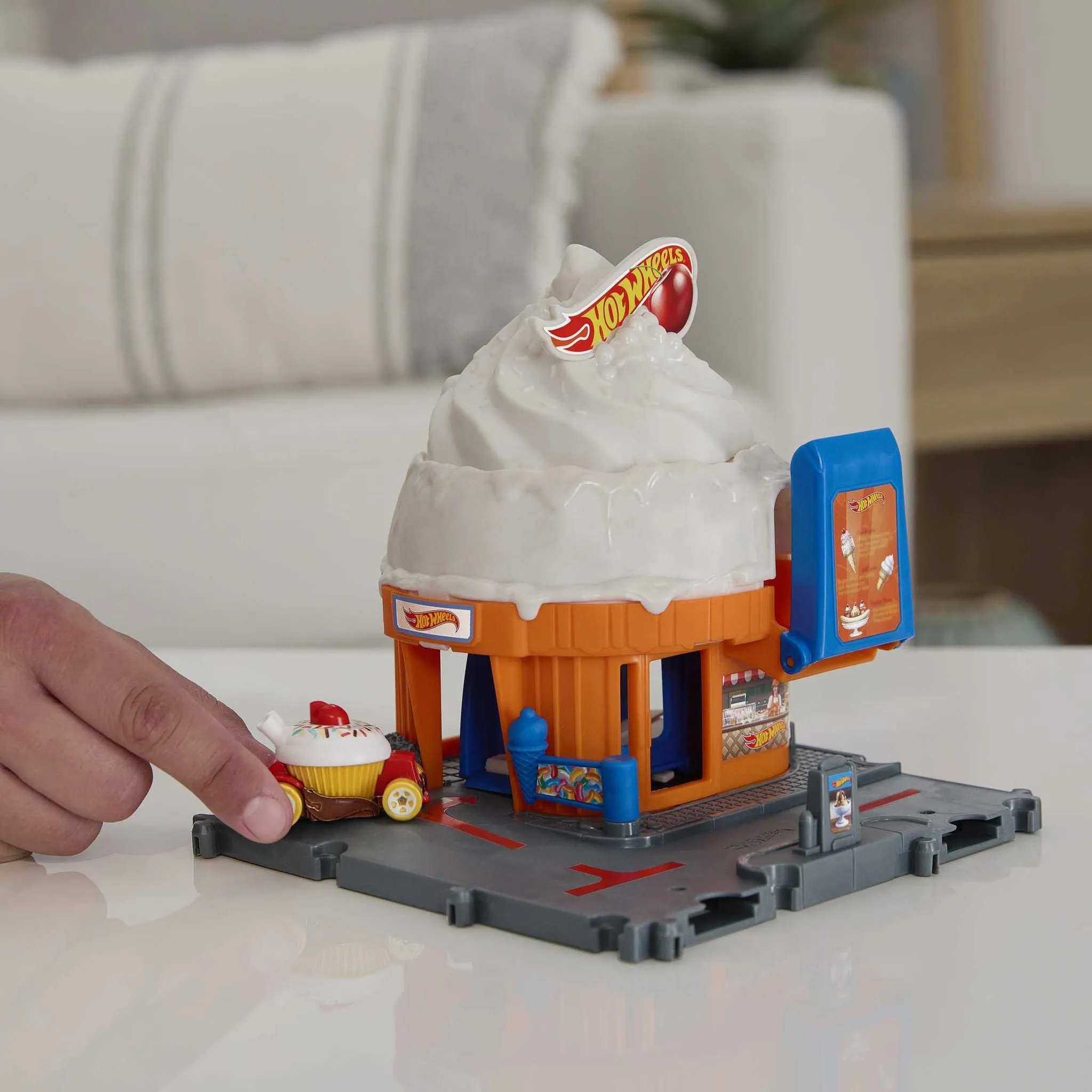Hot Wheels City Themed Pack - Ice Cream Swirl