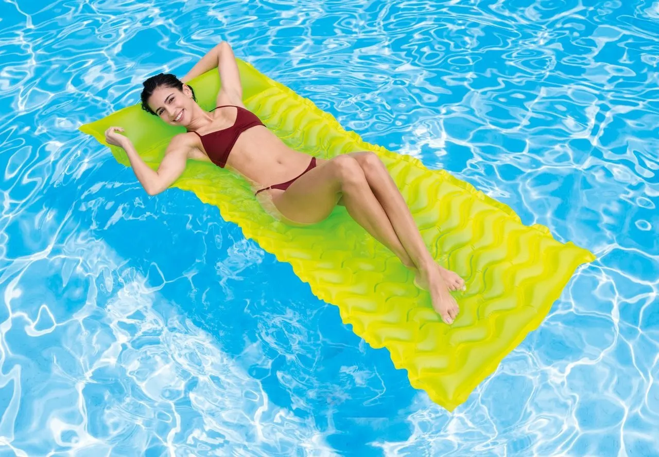 Intex 58807 Tote-N-Float Wave Mats 229cm X 86cm Assorted Styles