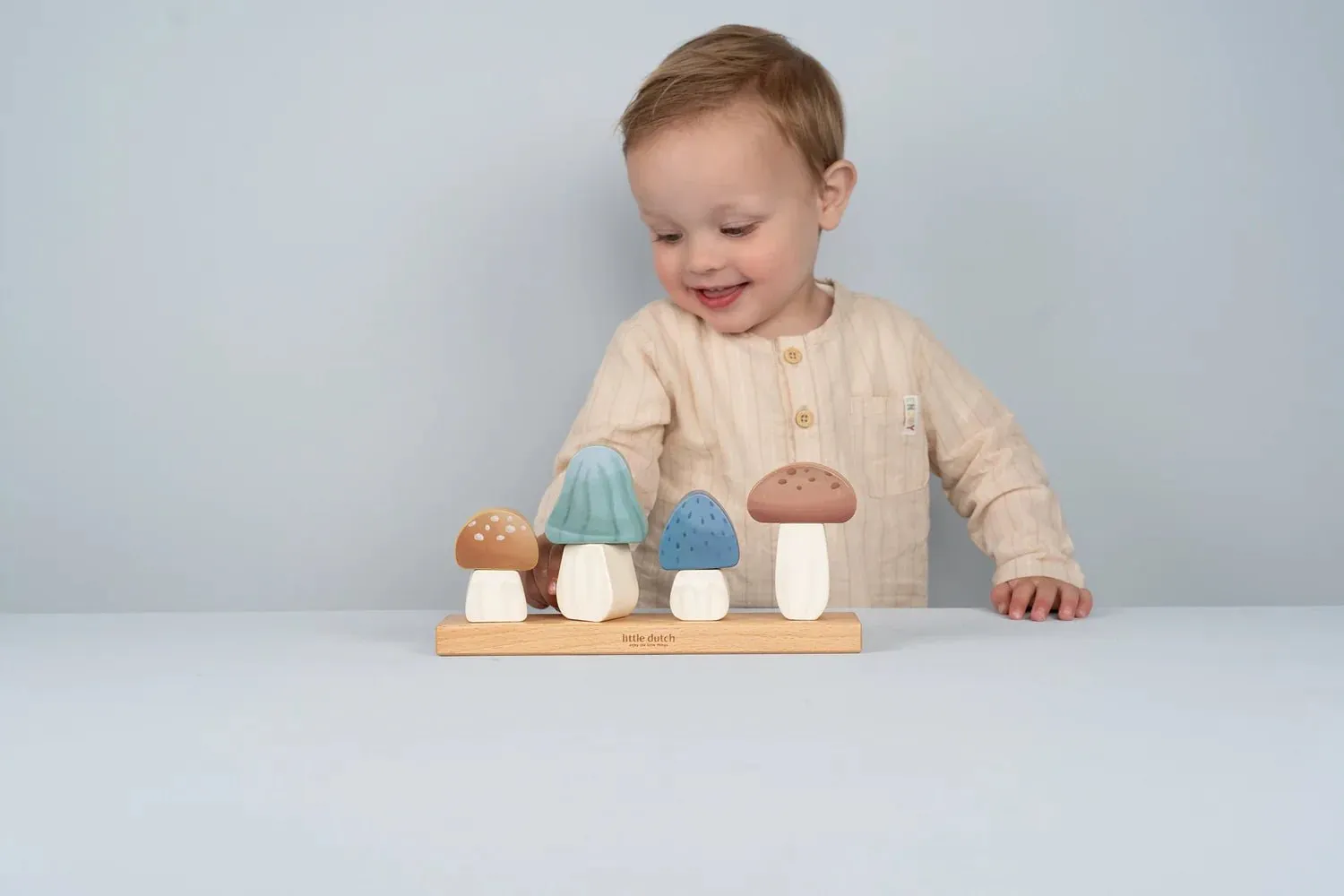 Little Dutch: Stacking Puzzle Mushrooms