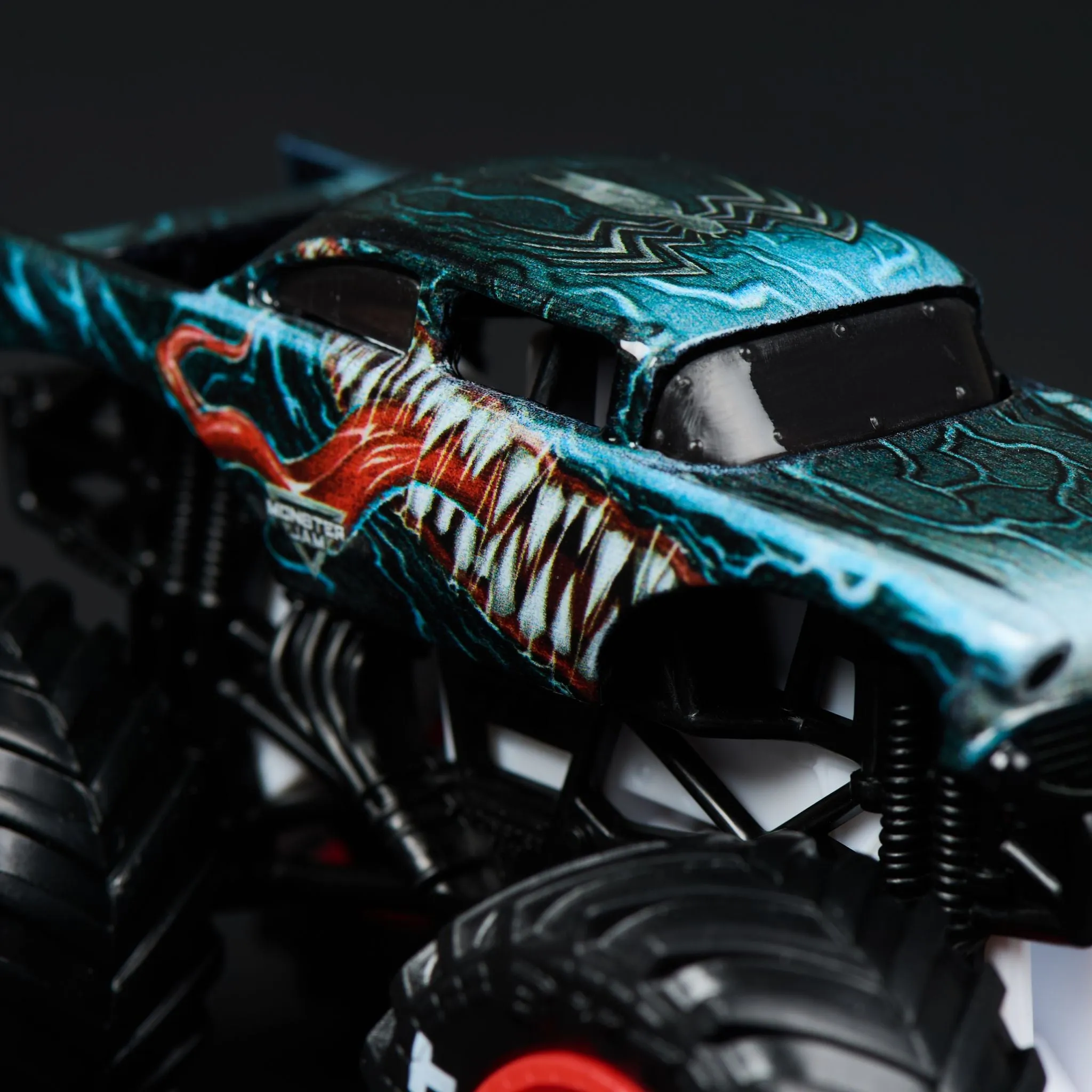 Monster Jam 1:64 Marvel 2 Pack - Venom vs Spider-Man
