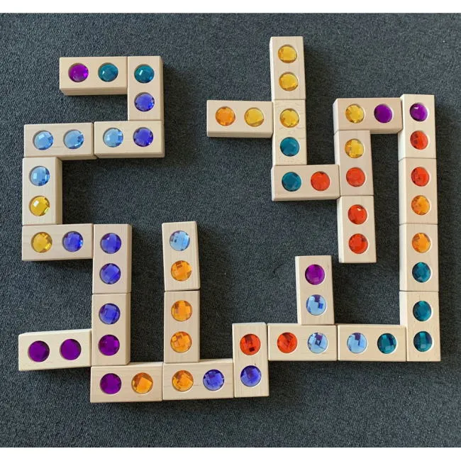 Papoose | 28 Gem Dominoes in Tray