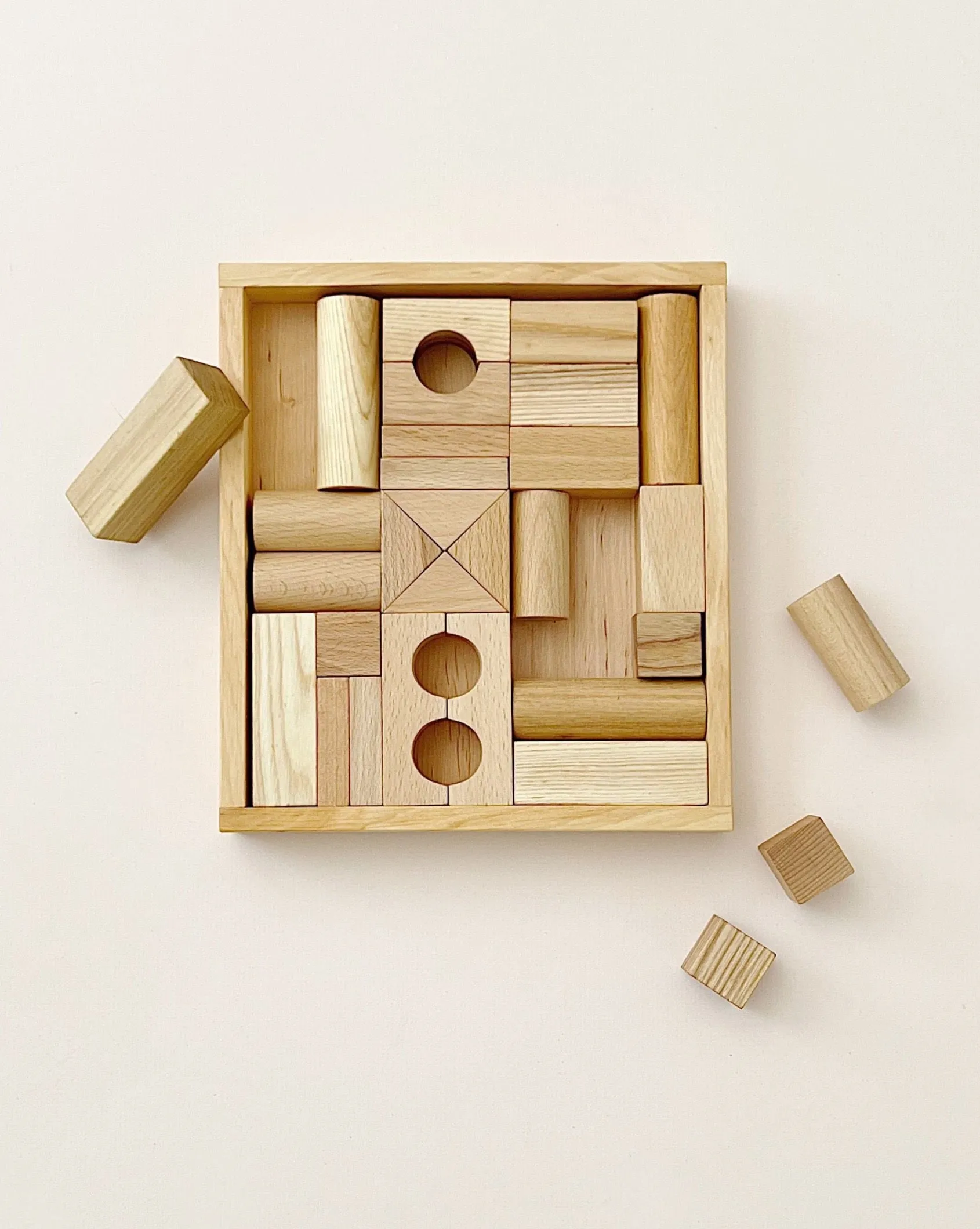 Wooden Building Blocks with Tray Odin Parker